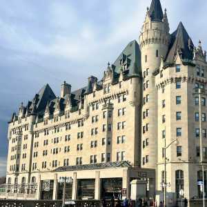 10 Fairmont Château Laurier